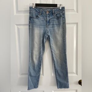 AMERICAN EAGLE OUTFITTERS - SIZE 4